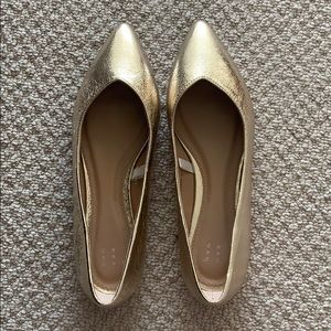 Gold pointed toe flats